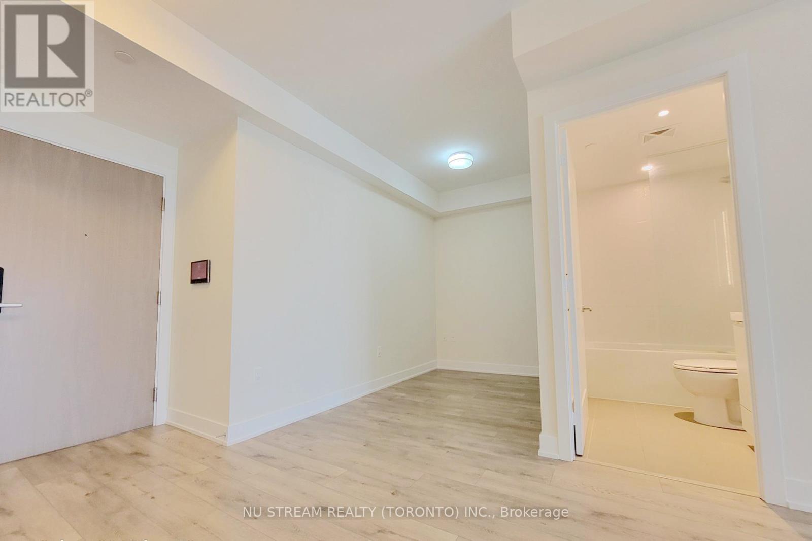Photo 10 of 3609 575 Bloor Street E, Toronto ON