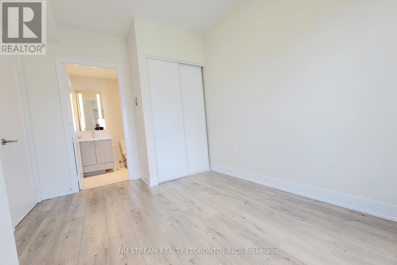 Photo 12 of 3609 575 Bloor Street E, Toronto ON