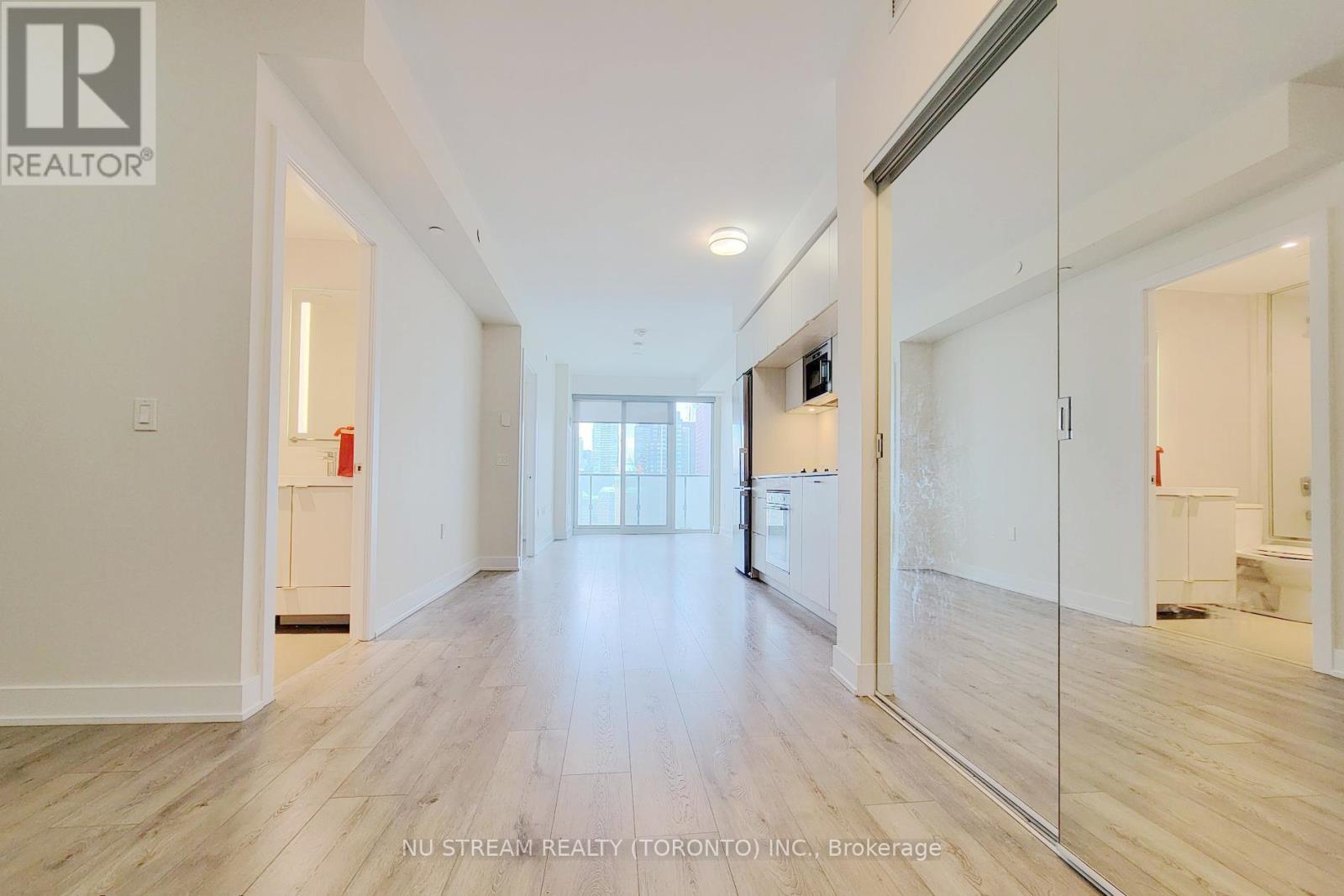 Photo 5 of 3609 575 Bloor Street E, Toronto ON