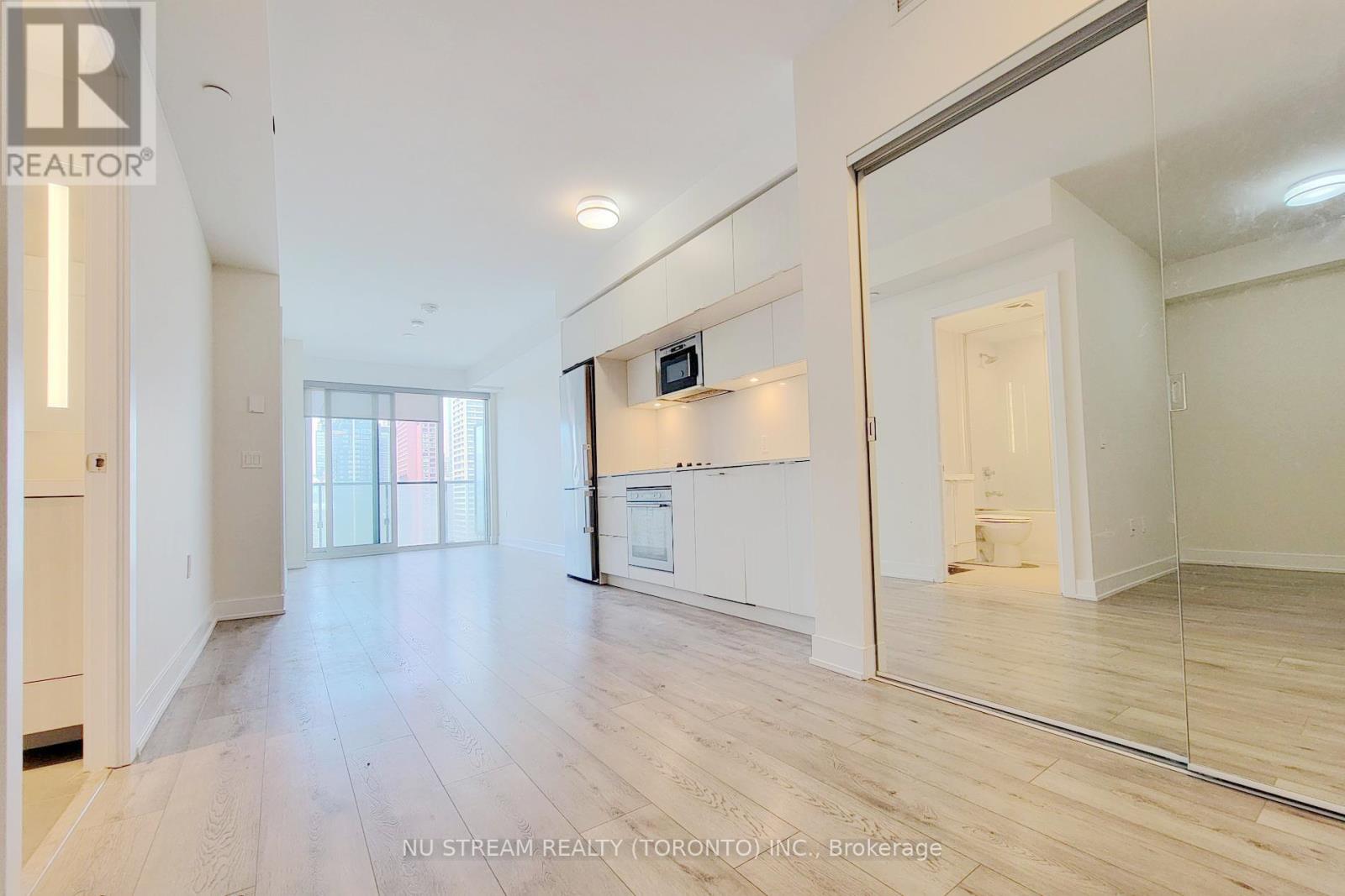 Photo 6 of 3609 575 Bloor Street E, Toronto ON