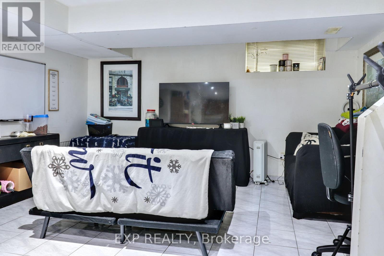 Photo 26 of 28 Poinsettia Place, Brampton ON