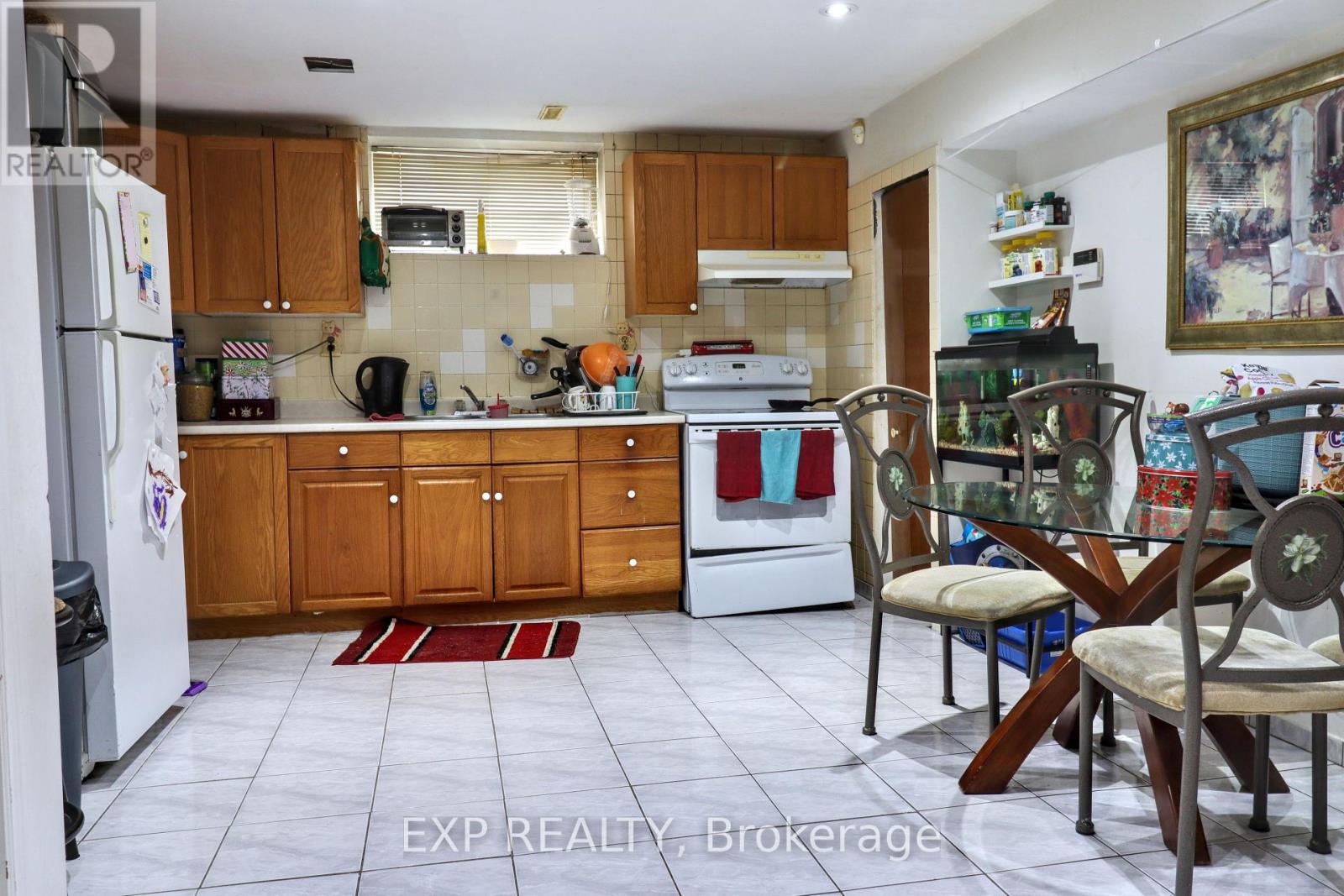 Photo 27 of 28 Poinsettia Place, Brampton ON