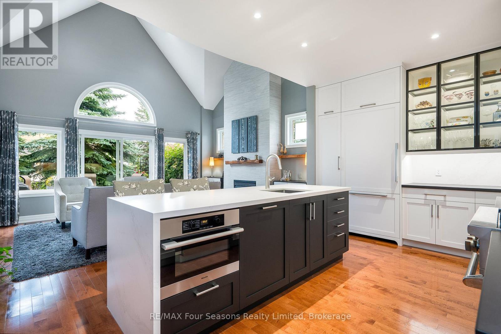Photo 12 of 13 Westmount Mews, Collingwood ON