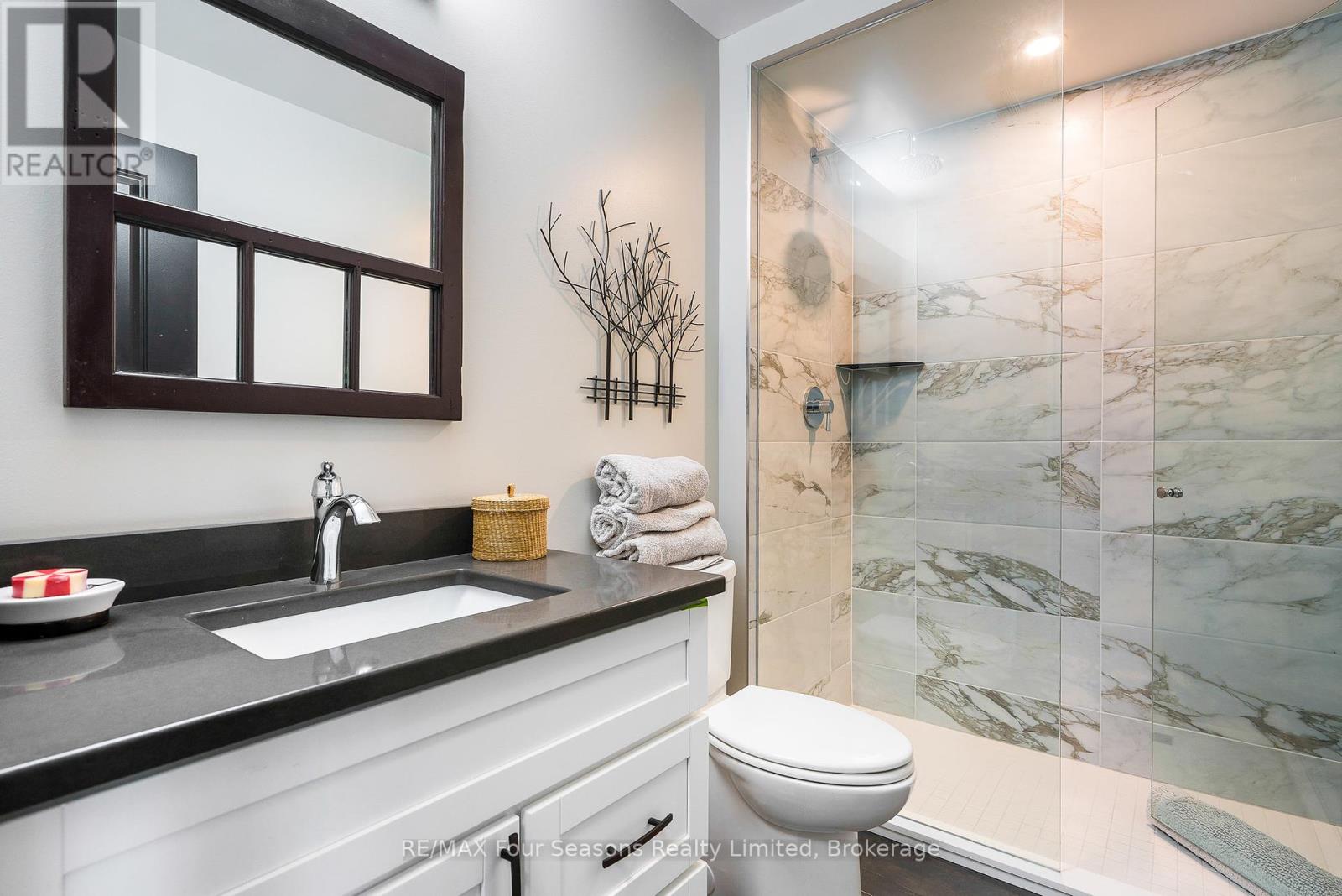Photo 27 of 13 Westmount Mews, Collingwood ON