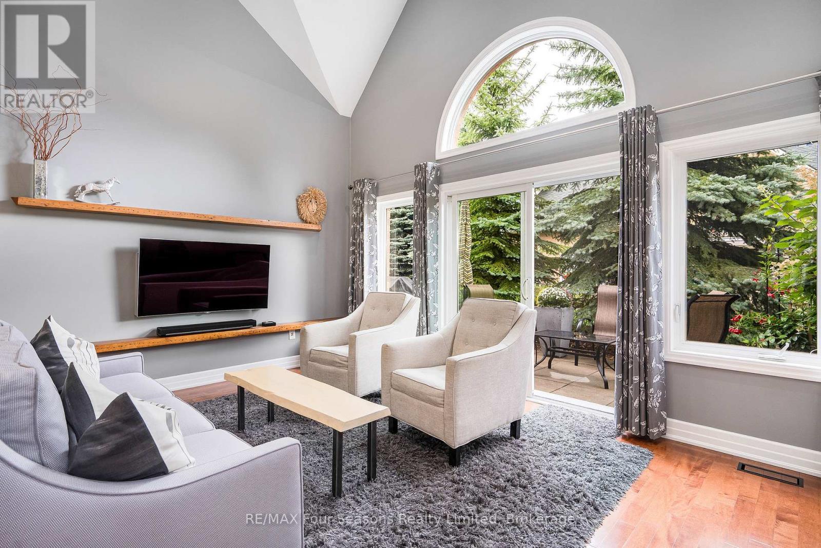 Photo 8 of 13 Westmount Mews, Collingwood ON