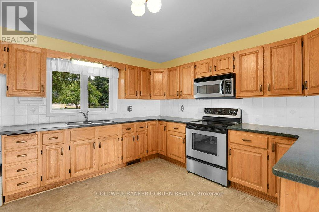 Photo 13 of 11152 Grisdale Drive, South Dundas ON