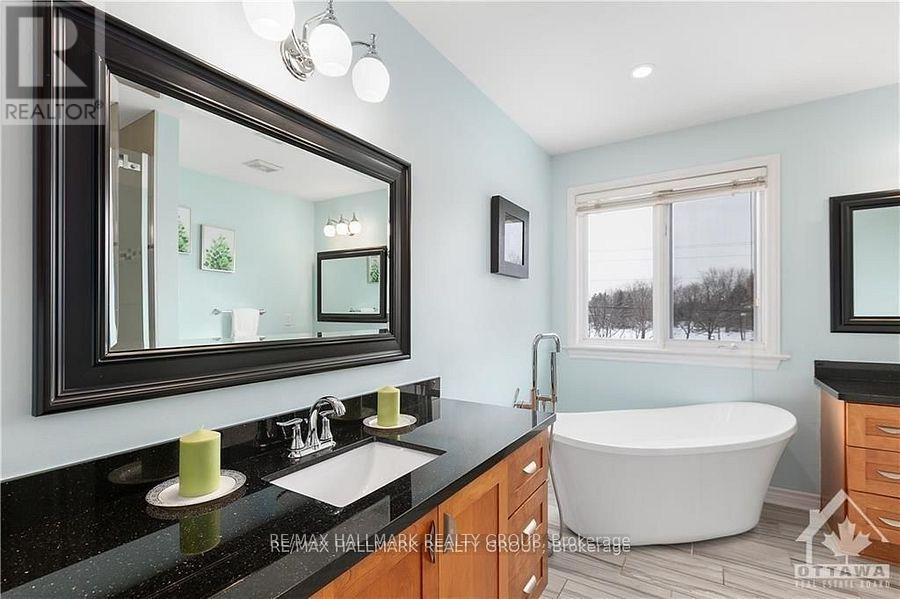 Photo 16 of 4464 Shoreline Drive, Ottawa ON