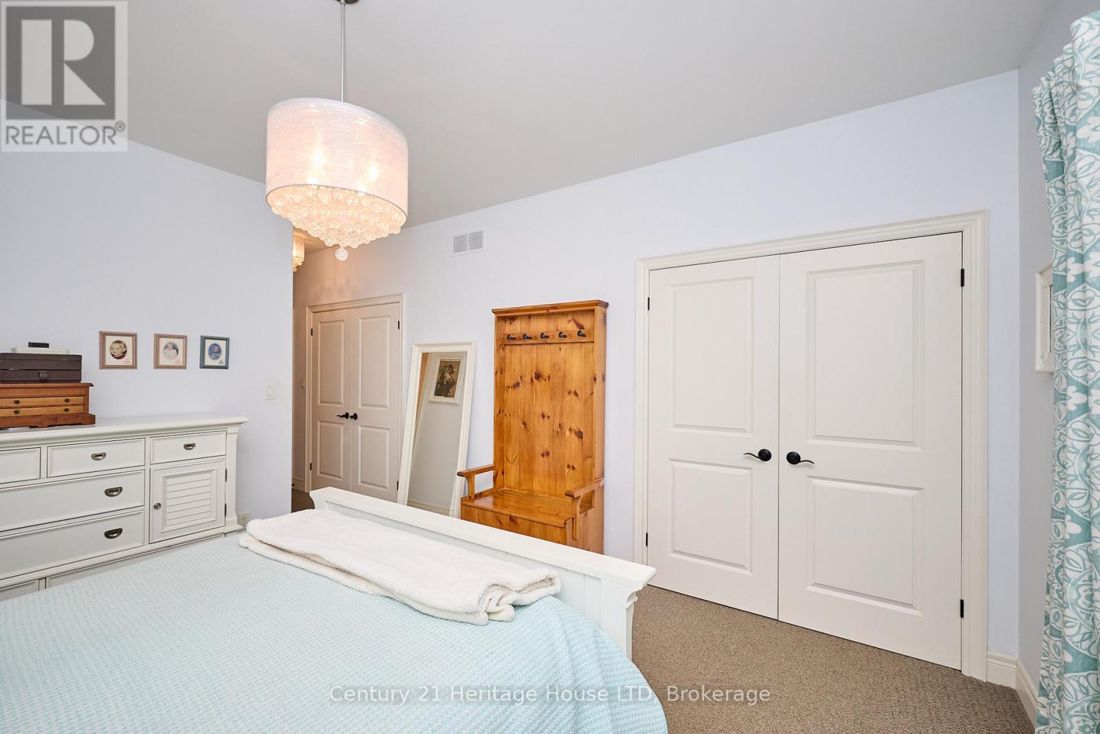 Photo 20 of 32 Sunrise Court, Fort Erie ON
