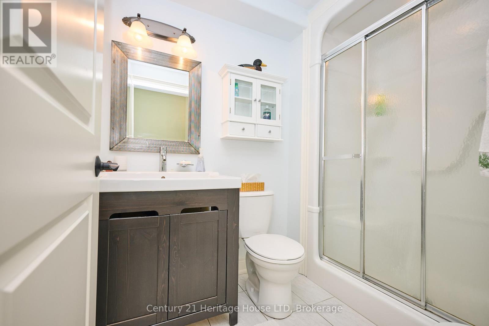 Photo 28 of 32 Sunrise Court, Fort Erie ON