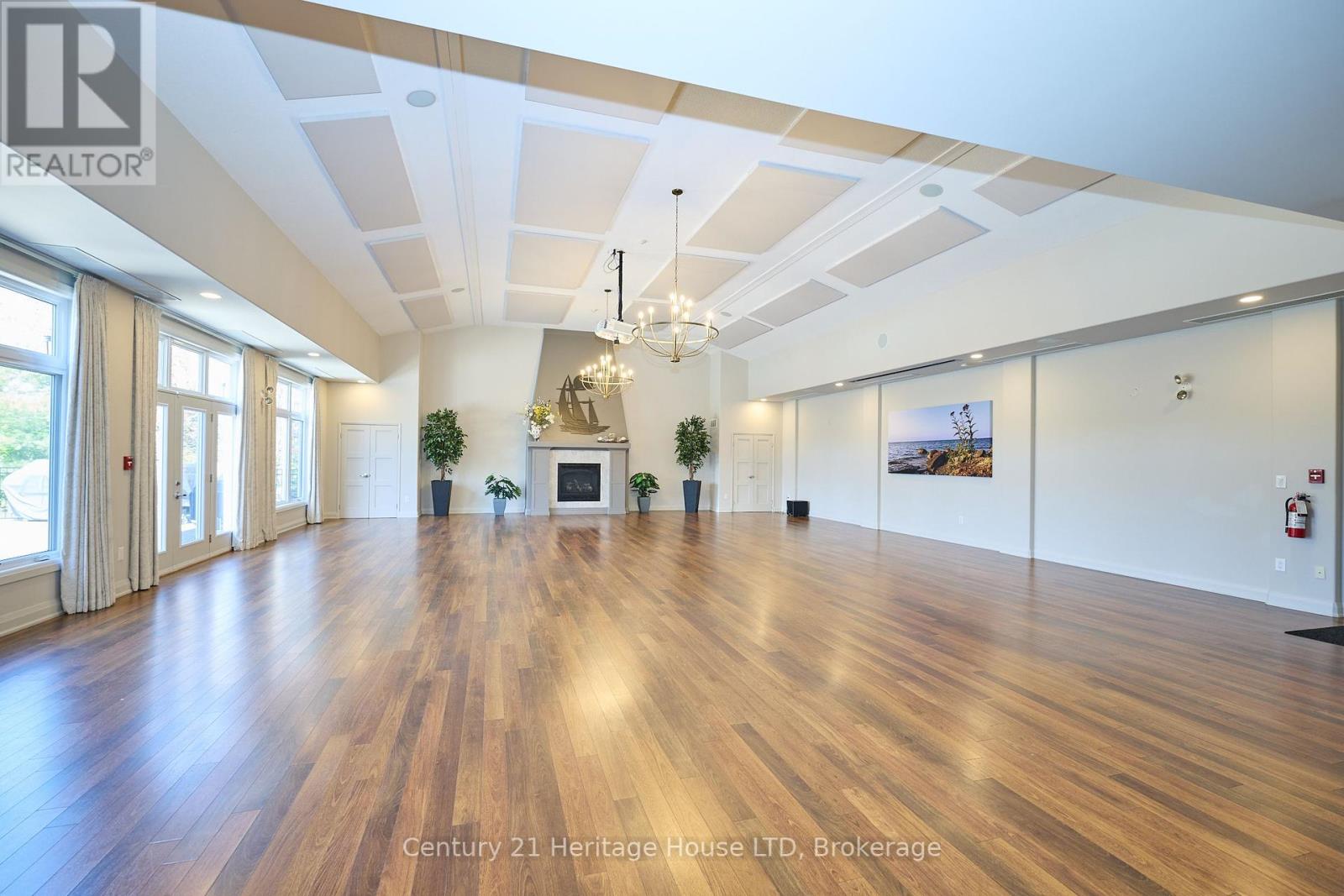 Photo 44 of 32 Sunrise Court, Fort Erie ON