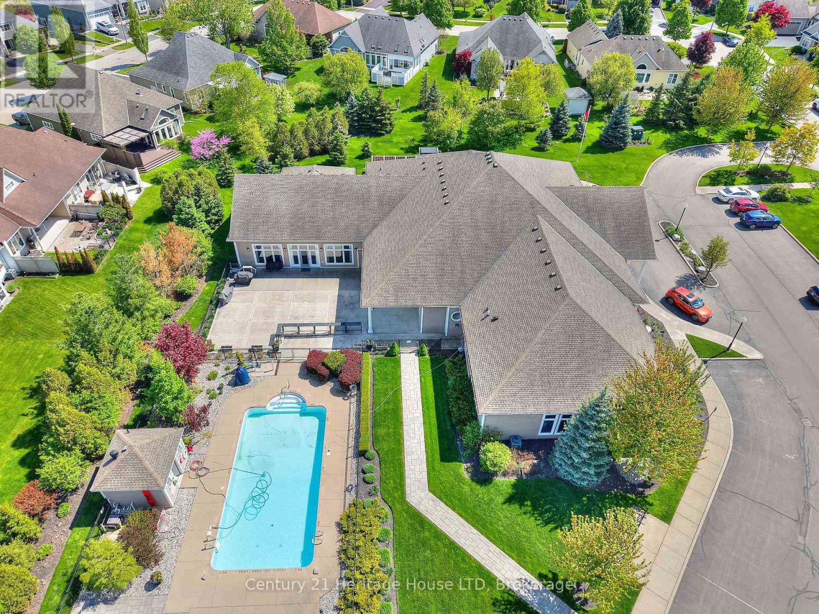 Photo 45 of 32 Sunrise Court, Fort Erie ON