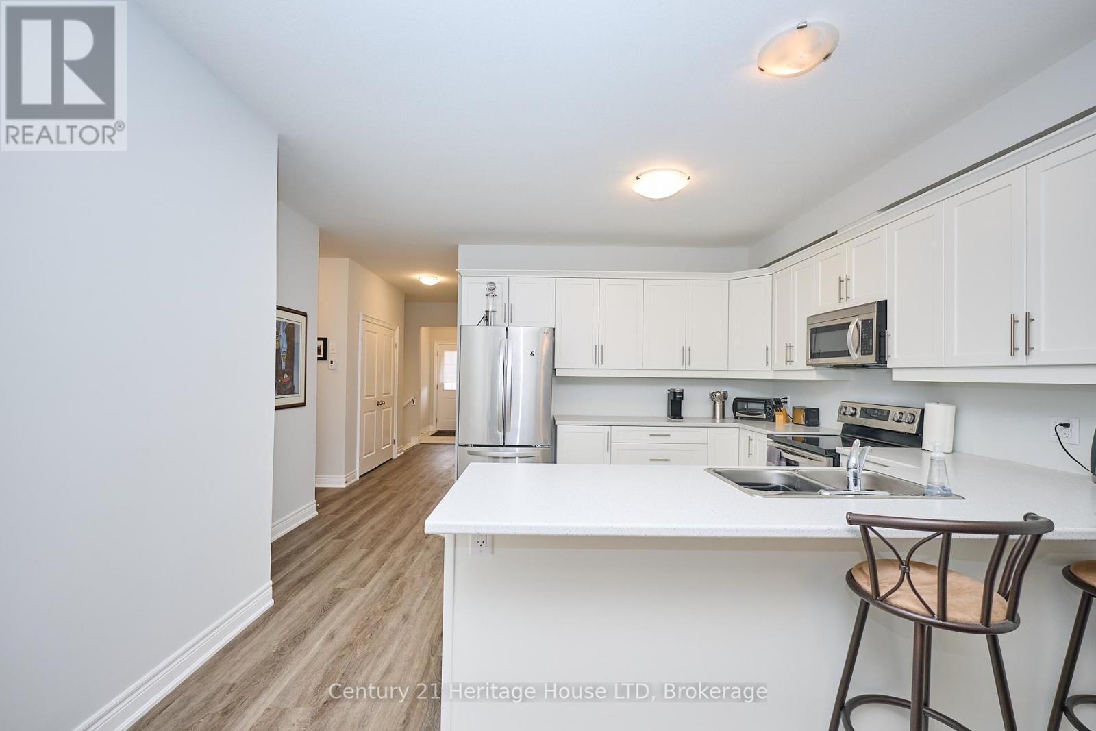 Photo 6 of 427 Williams Crescent, Fort Erie ON