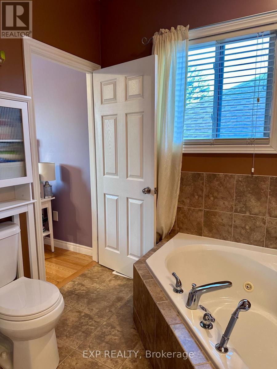 Photo 23 of 1 Falconridge Court, St Thomas ON