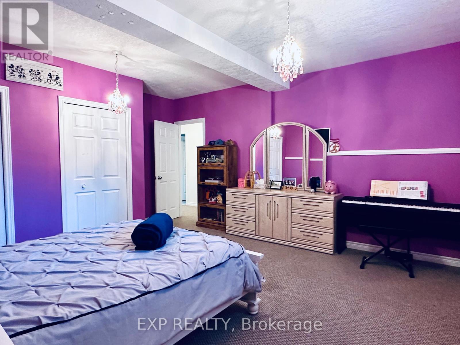 Photo 37 of 1 Falconridge Court, St Thomas ON