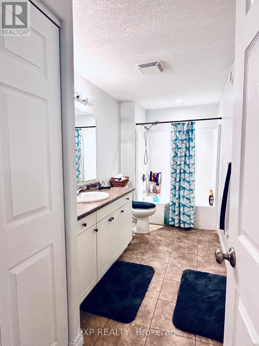 Photo 35 of 1 Falconridge Court, St Thomas ON