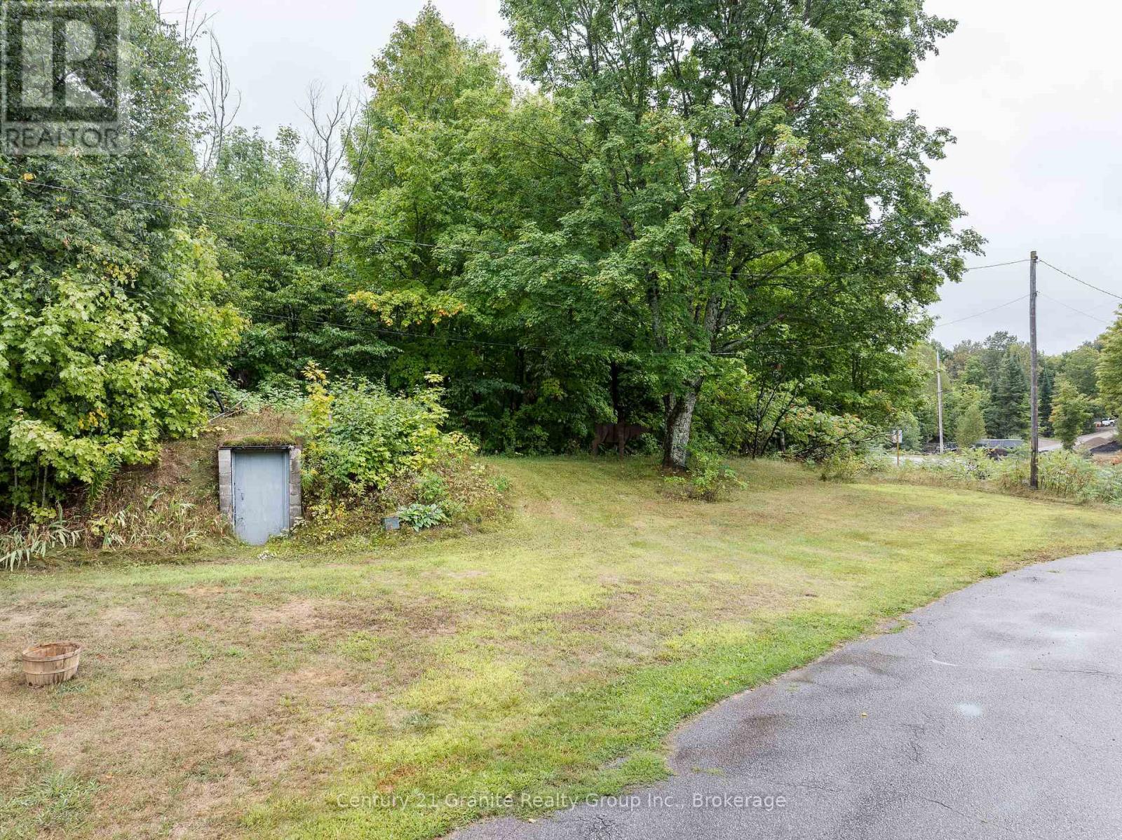Photo 13 of 9564 Highway 118, Algonquin Highlands ON