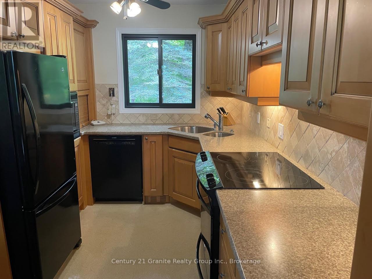 Photo 9 of 1119 Wampum Road, Dysart Et Al ON