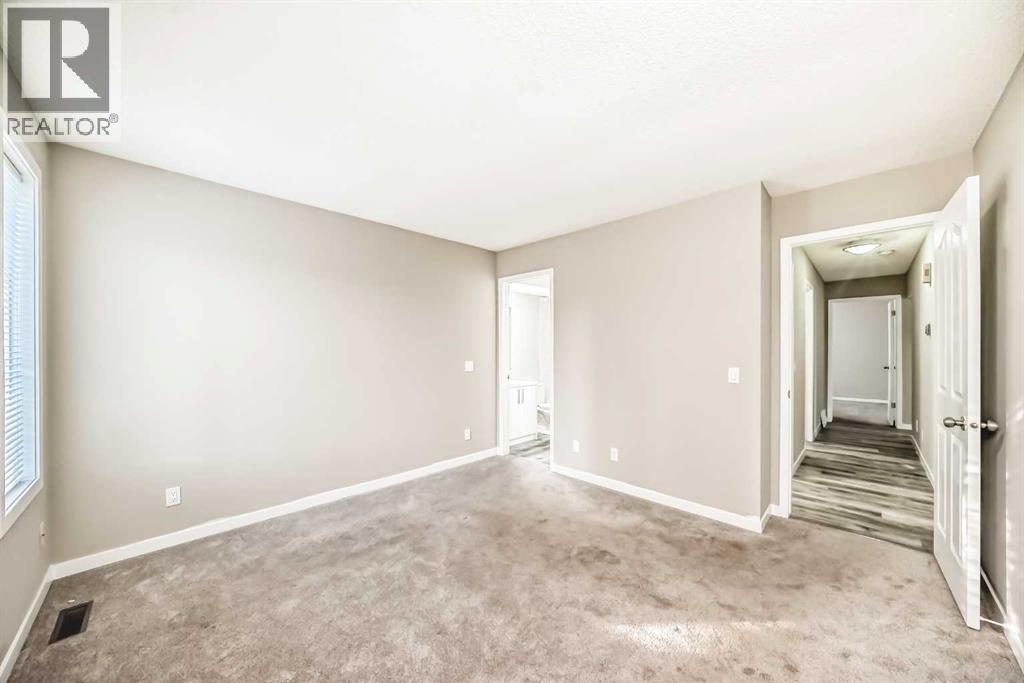 Photo 16 of 45 Westridge Drive, Okotoks AB