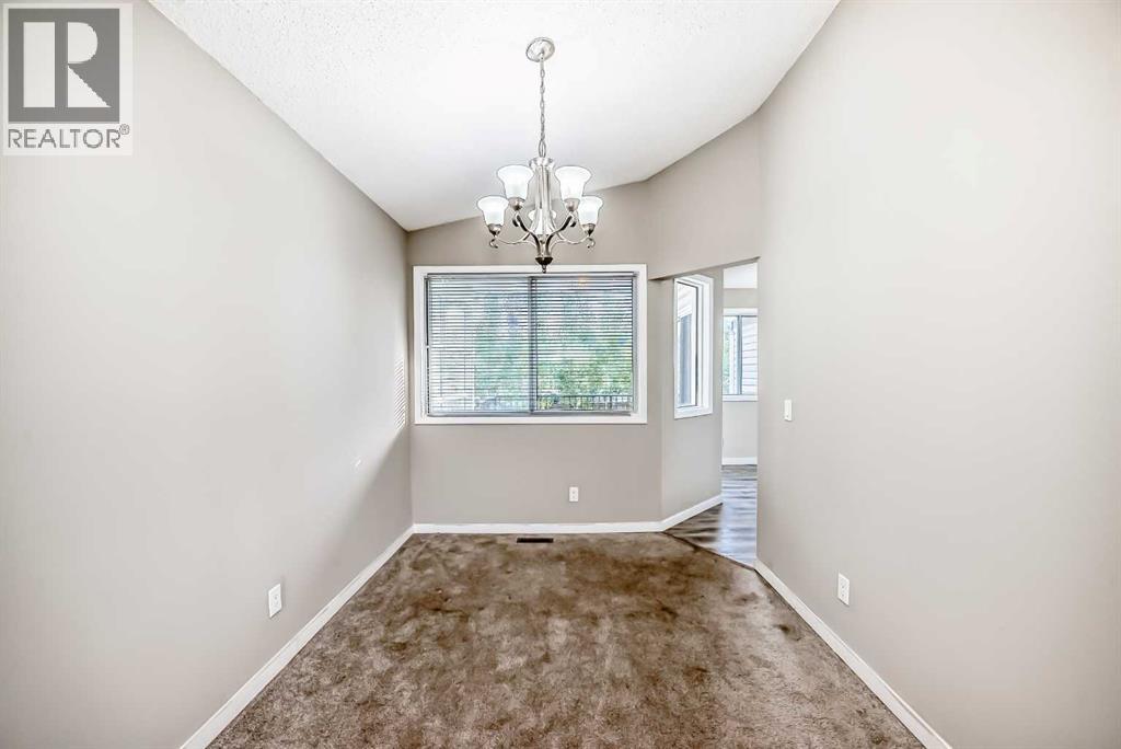 Photo 12 of 45 Westridge Drive, Okotoks AB