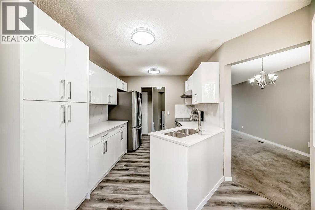 Photo 5 of 45 Westridge Drive, Okotoks AB