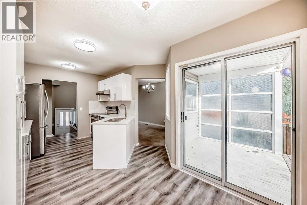 Photo 7 of 45 Westridge Drive, Okotoks AB