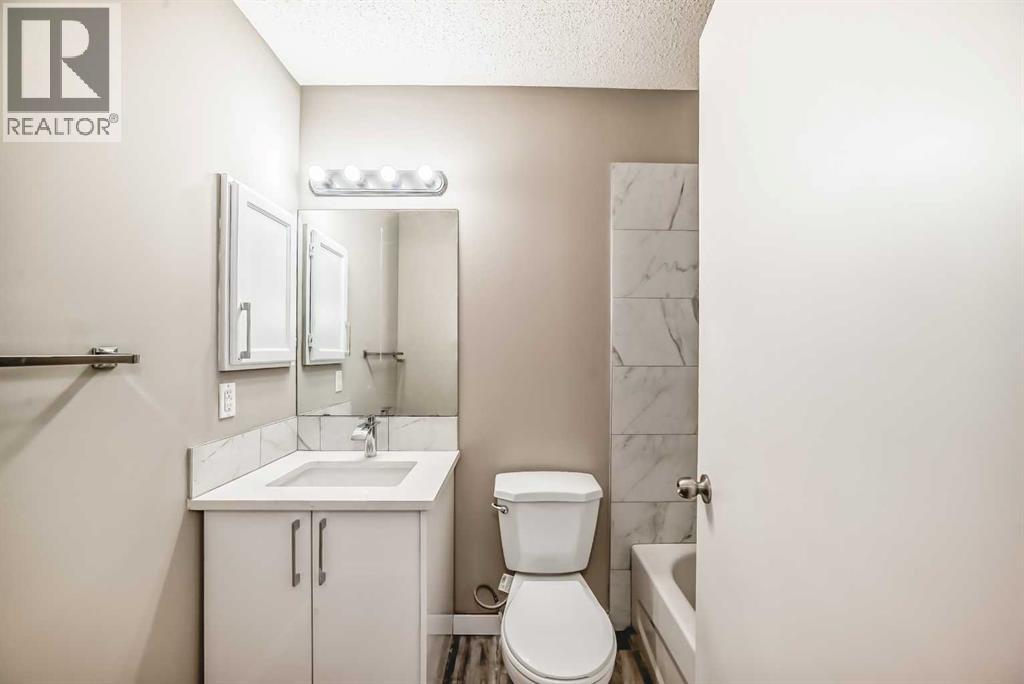 Photo 23 of 45 Westridge Drive, Okotoks AB