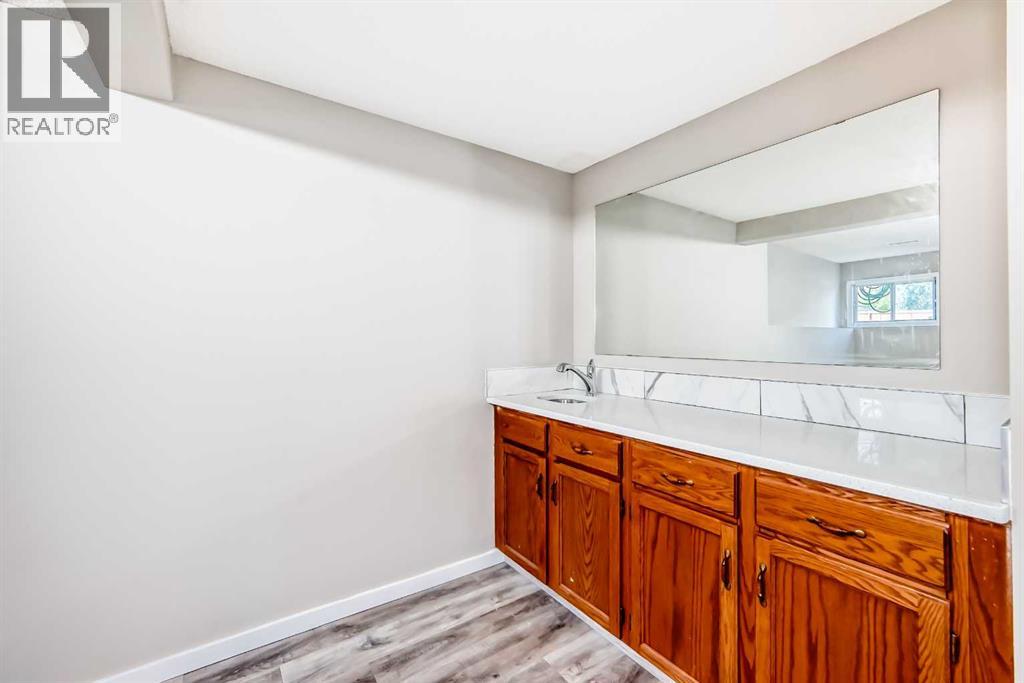 Photo 29 of 45 Westridge Drive, Okotoks AB