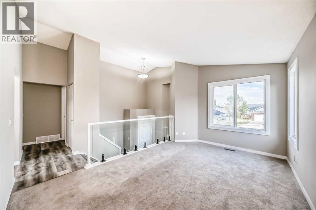 Photo 14 of 45 Westridge Drive, Okotoks AB