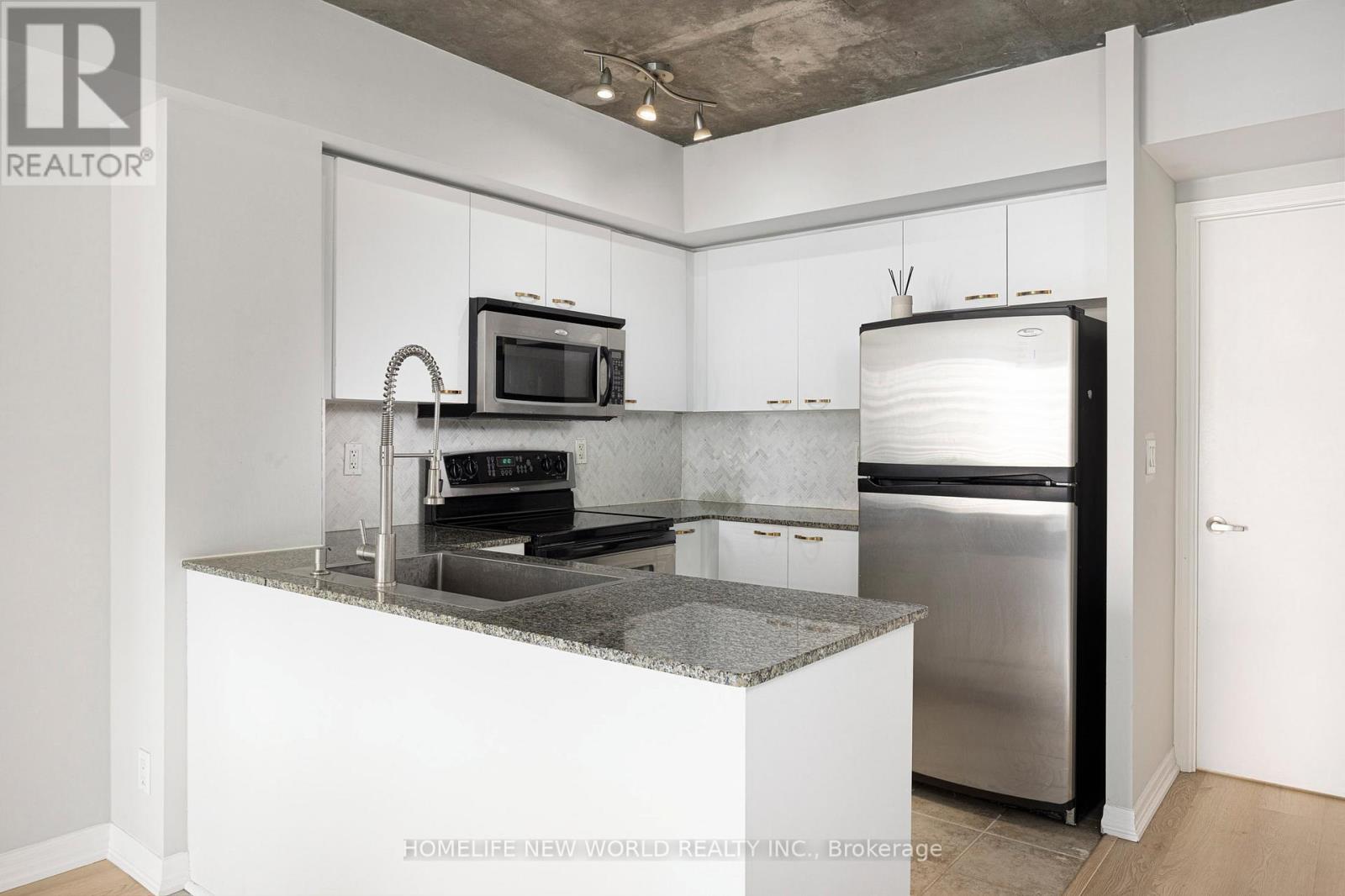 Photo 12 of 1108 22 Wellesley Street E, Toronto ON