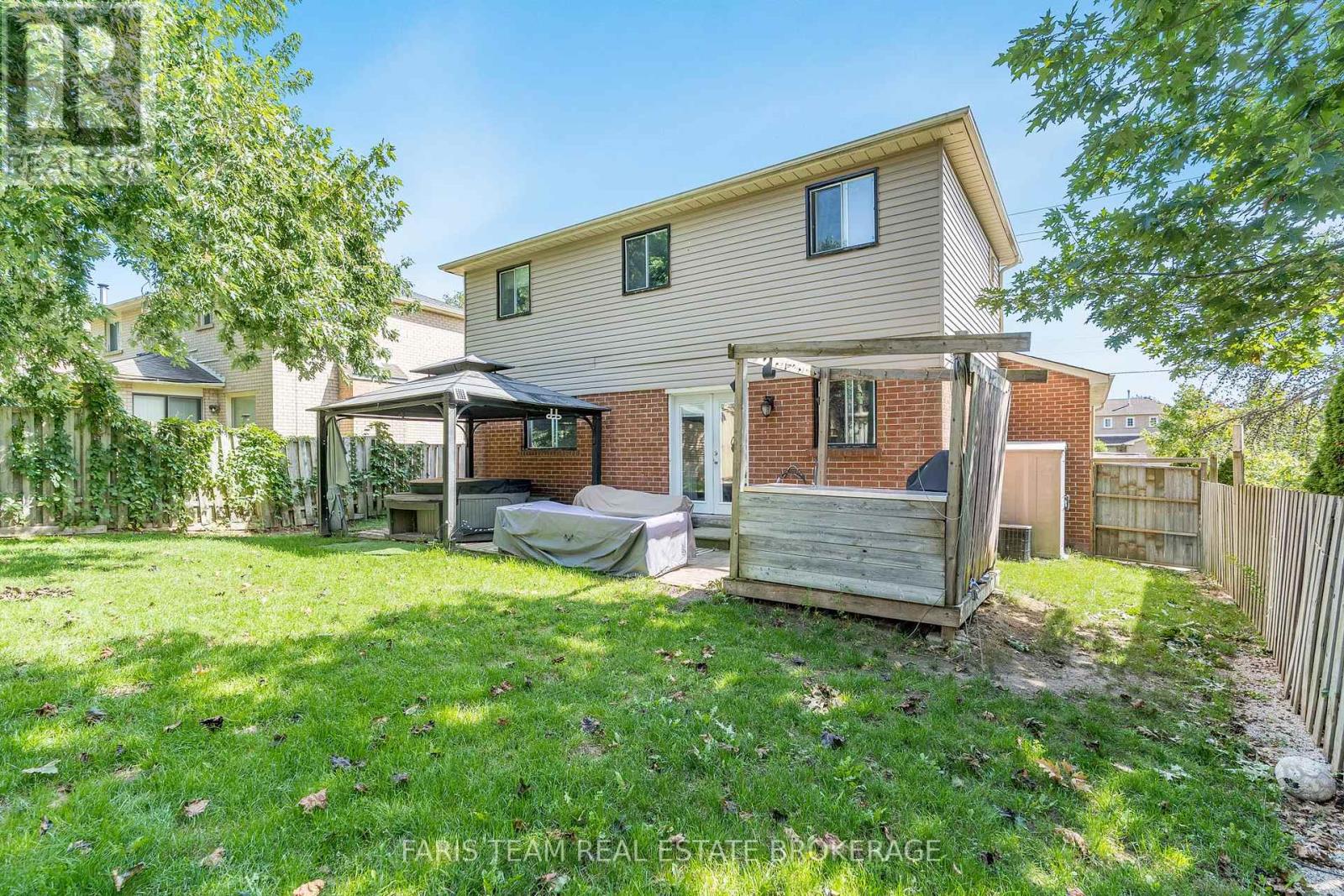 Photo 16 of 72 Livingstone Street W, Barrie ON