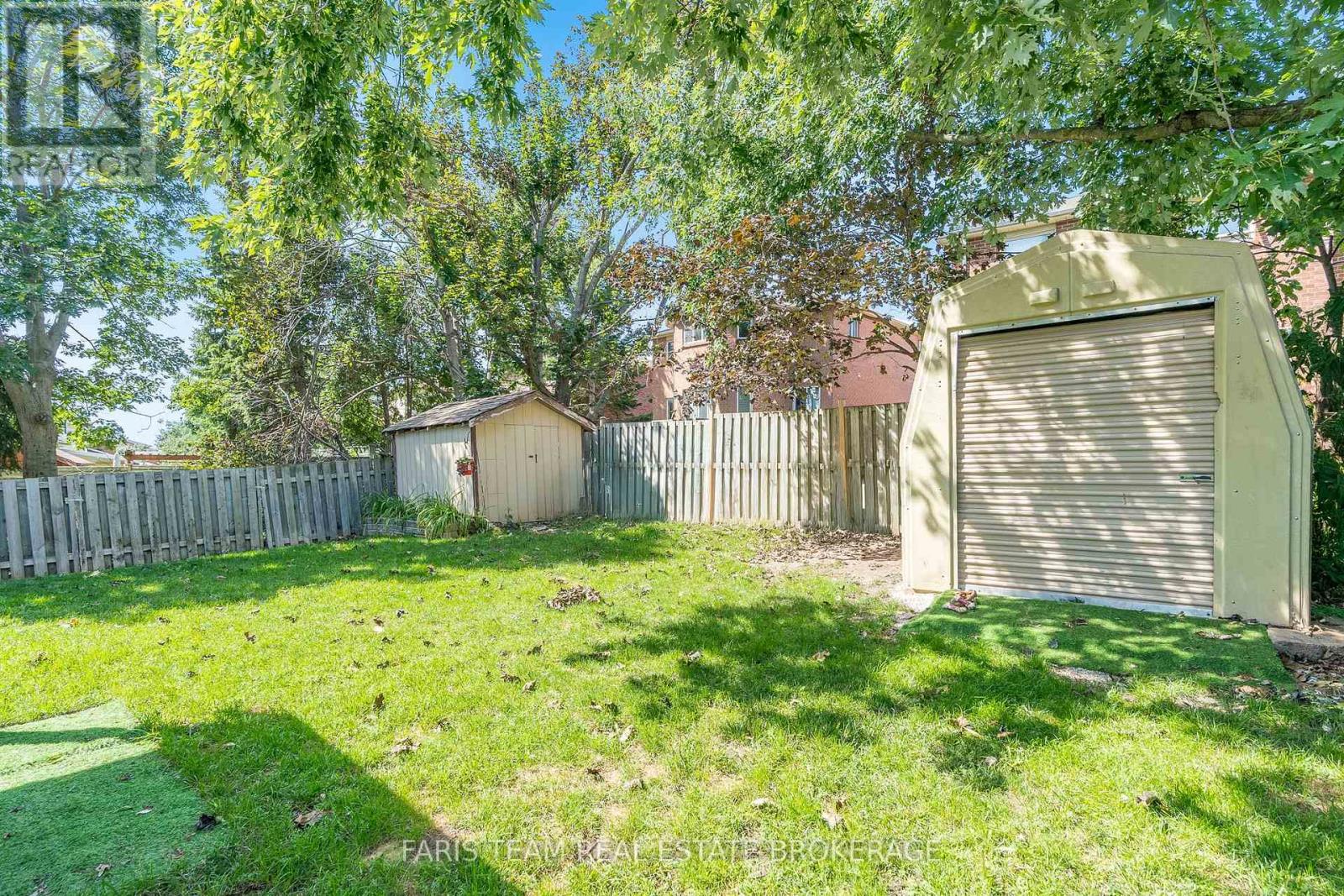 Photo 19 of 72 Livingstone Street W, Barrie ON