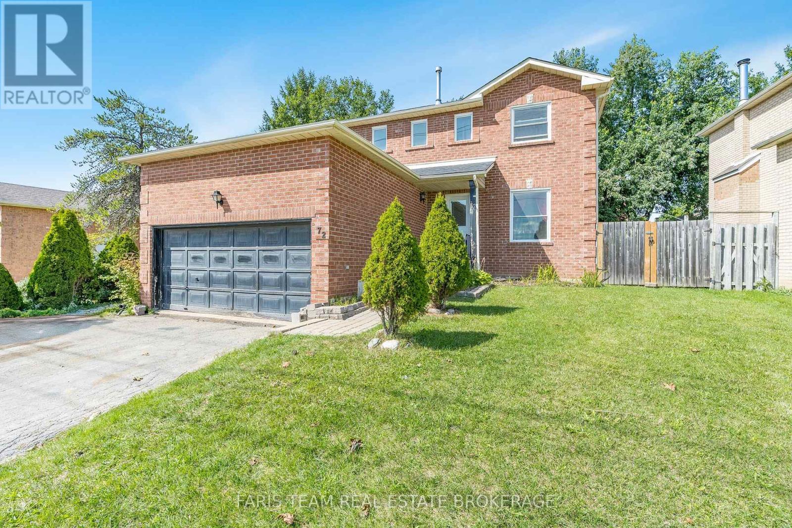 Photo 2 of 72 Livingstone Street W, Barrie ON