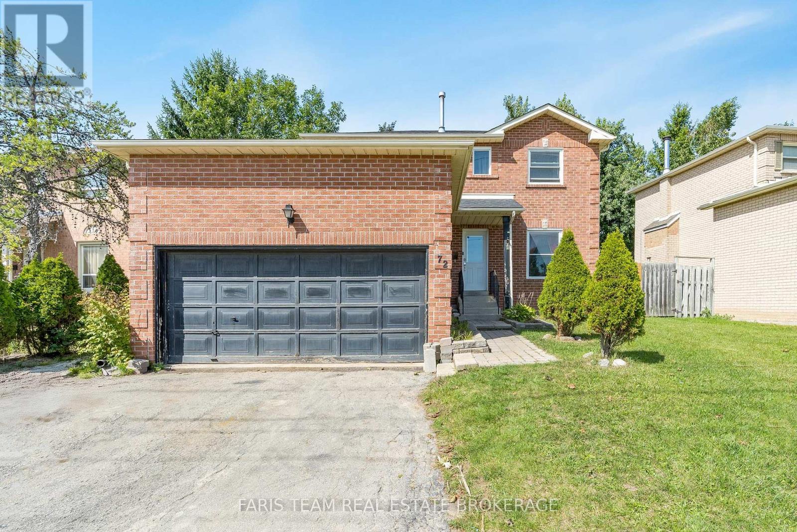 Photo 3 of 72 Livingstone Street W, Barrie ON