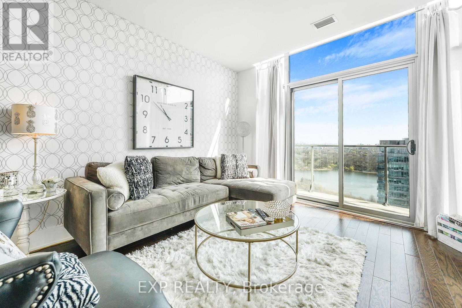 Photo 1 of 2913 103 The Queensway Avenue, Toronto ON