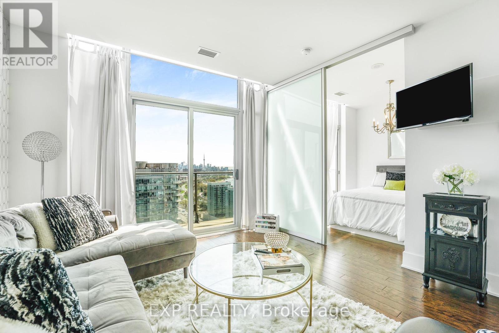 Photo 13 of 2913 103 The Queensway Avenue, Toronto ON