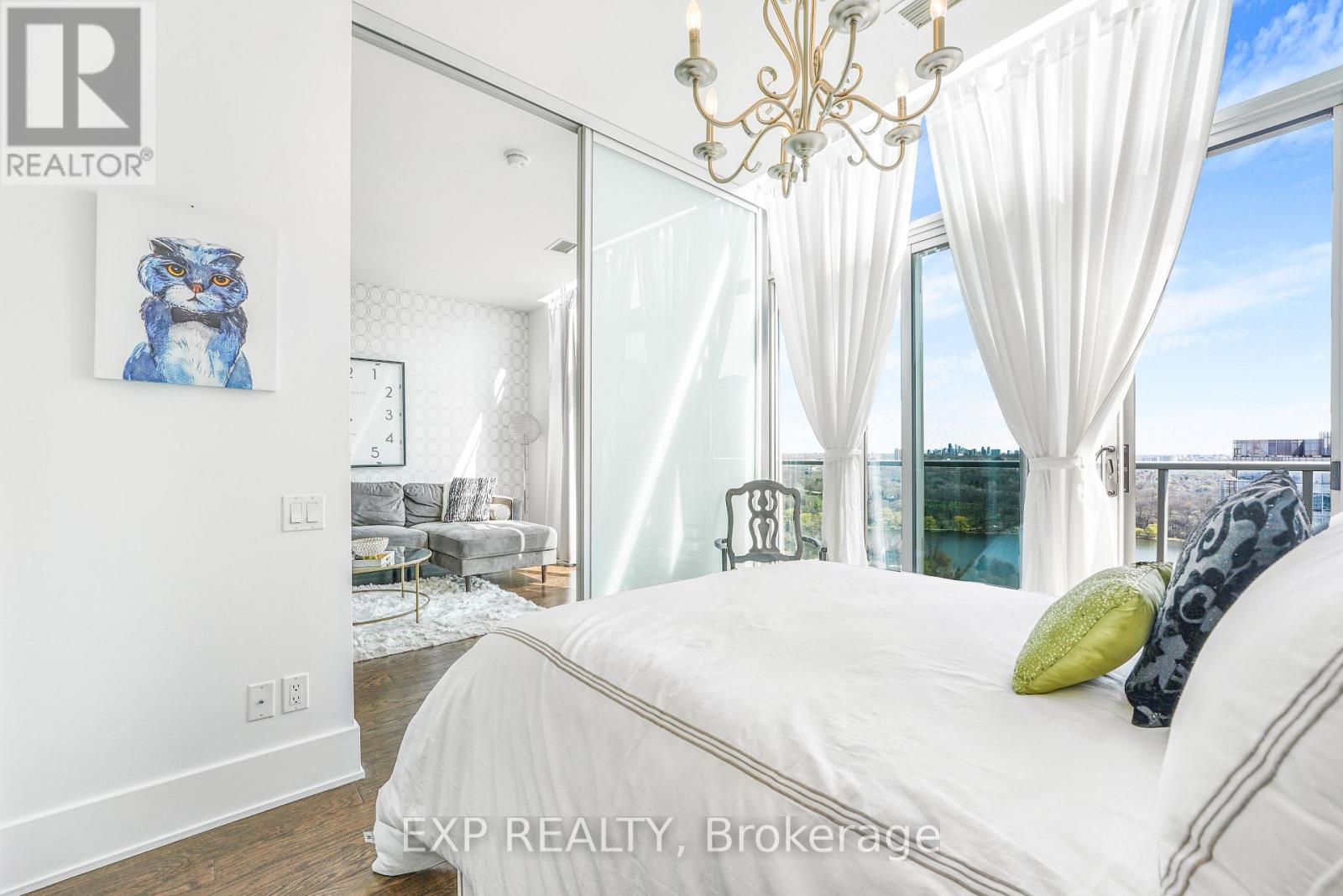 Photo 14 of 2913 103 The Queensway Avenue, Toronto ON