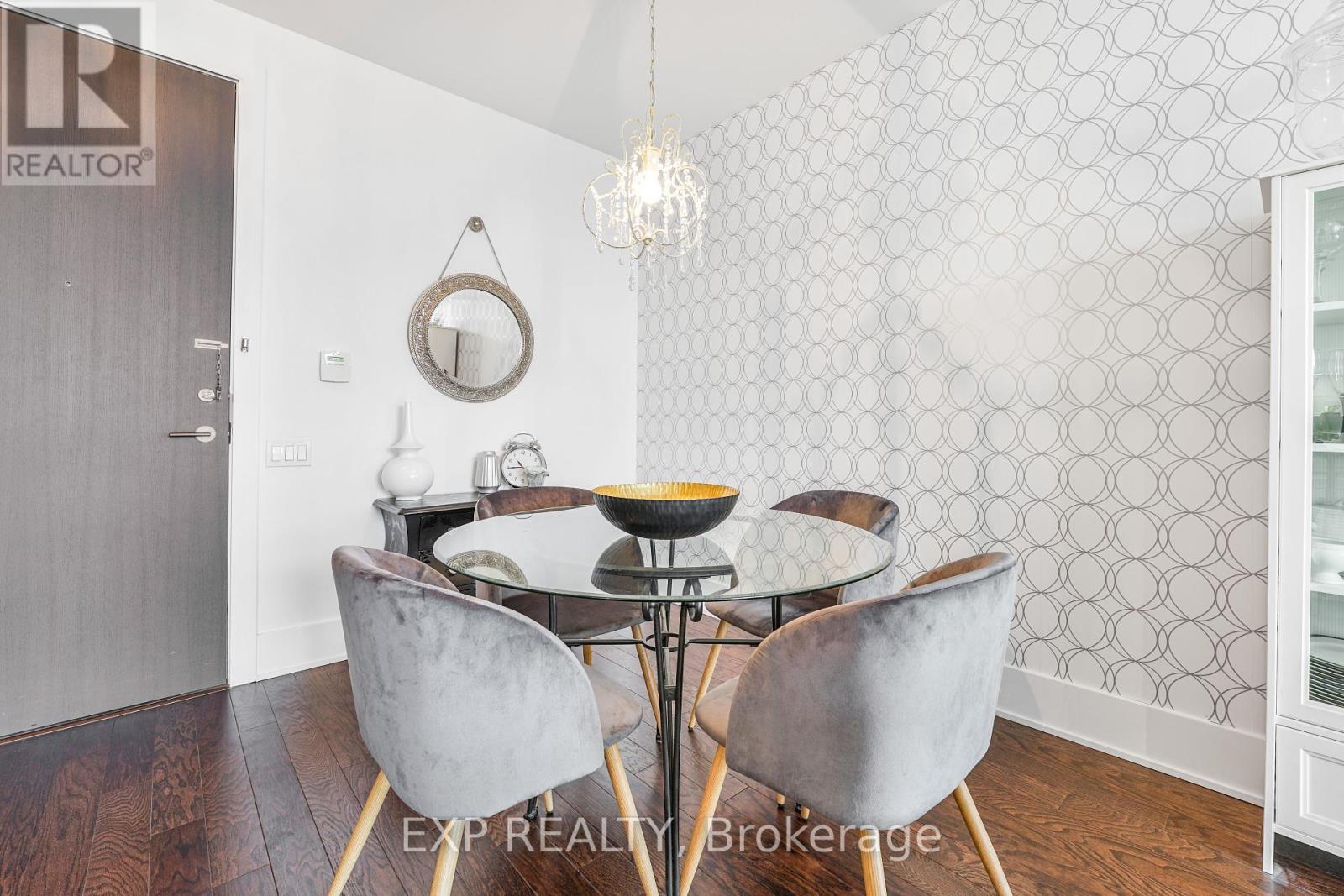 Photo 7 of 2913 103 The Queensway Avenue, Toronto ON