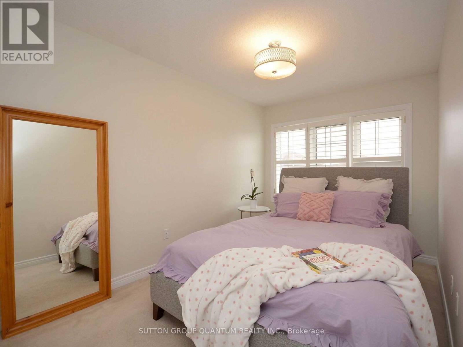 Photo 17 of 5679 Longboat Avenue, Mississauga ON