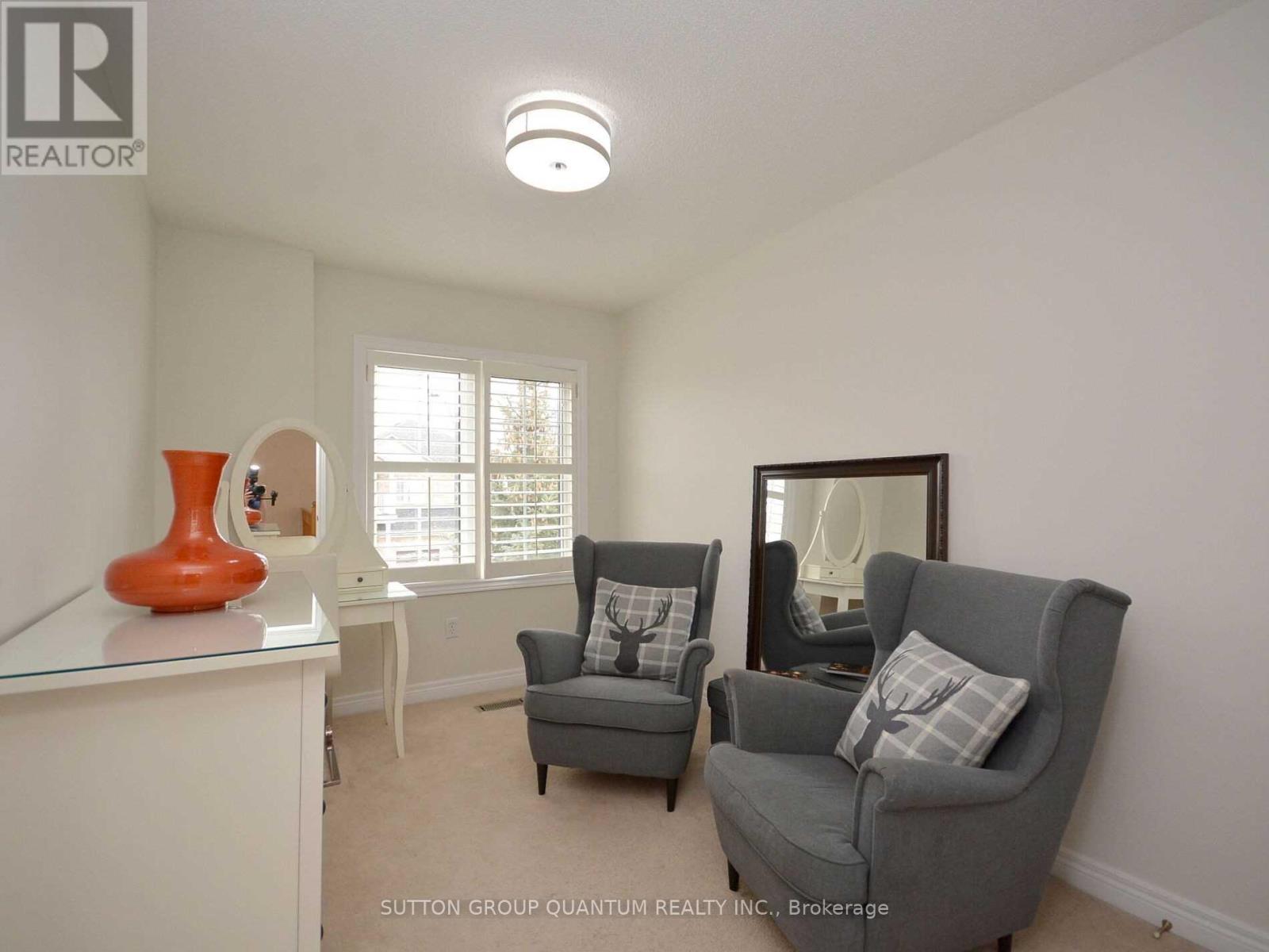 Photo 19 of 5679 Longboat Avenue, Mississauga ON