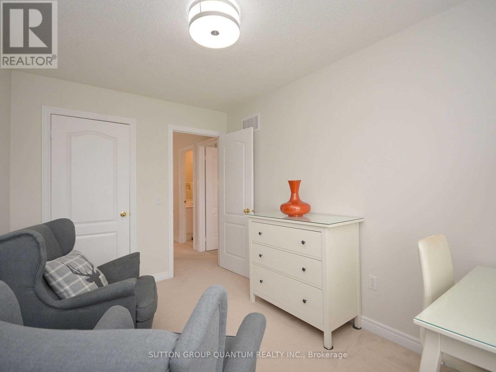 Photo 20 of 5679 Longboat Avenue, Mississauga ON