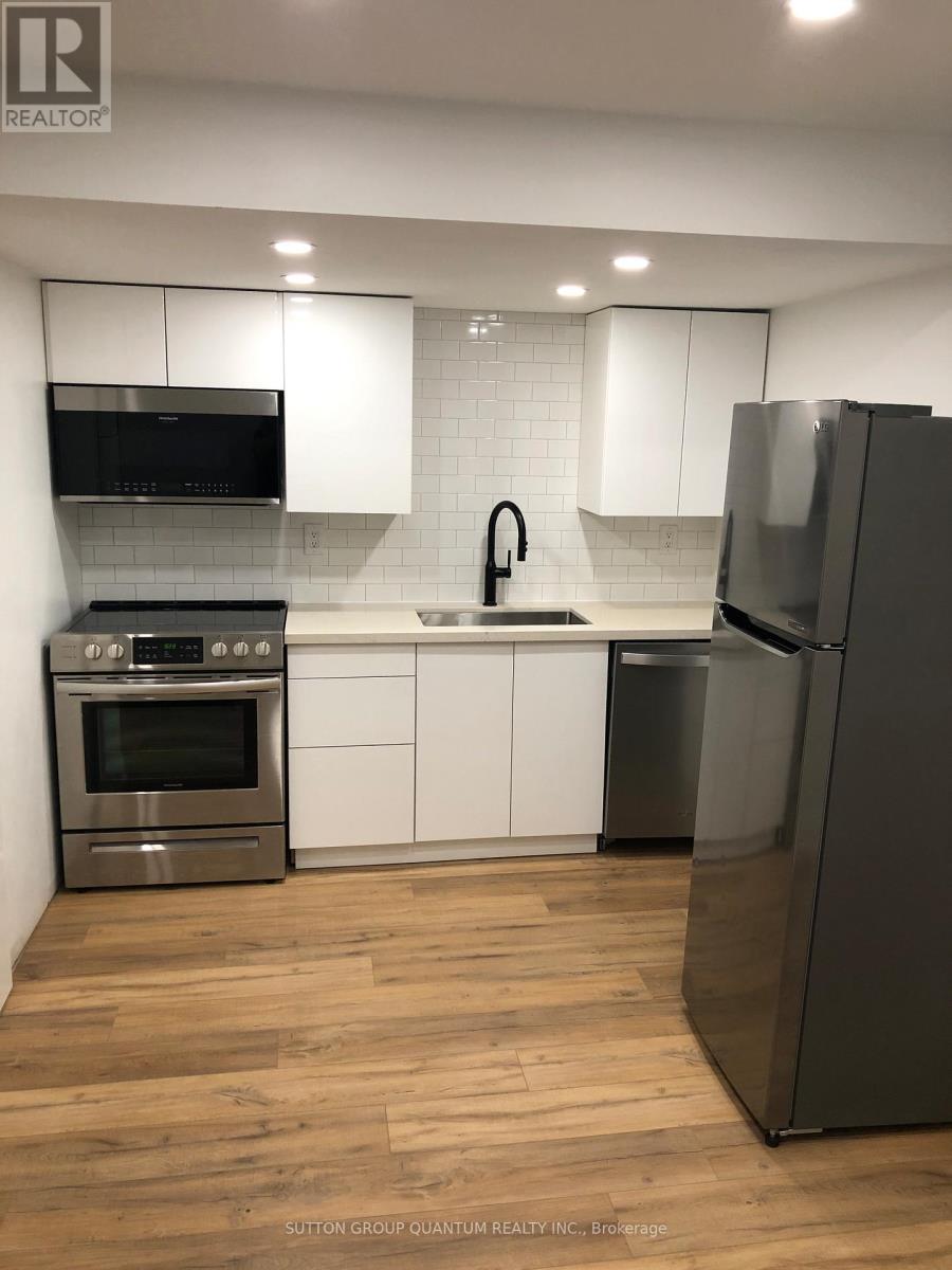Photo 30 of 5679 Longboat Avenue, Mississauga ON