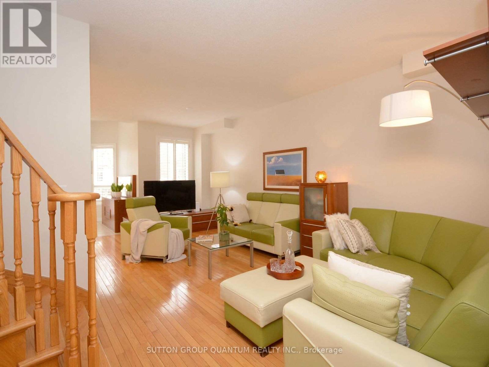 Photo 8 of 5679 Longboat Avenue, Mississauga ON