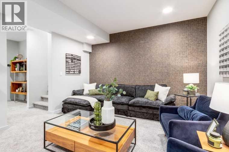 Photo 15 of 125 Belmont Way Sw, Calgary AB