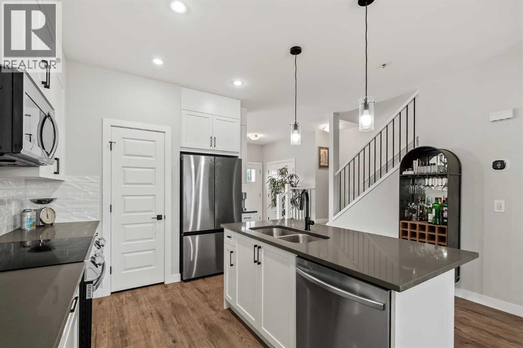 Photo 13 of 182 River Heights Drive, Cochrane AB