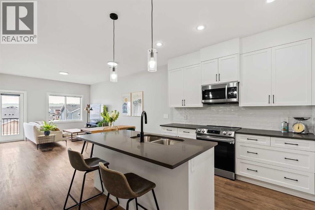 Photo 15 of 182 River Heights Drive, Cochrane AB