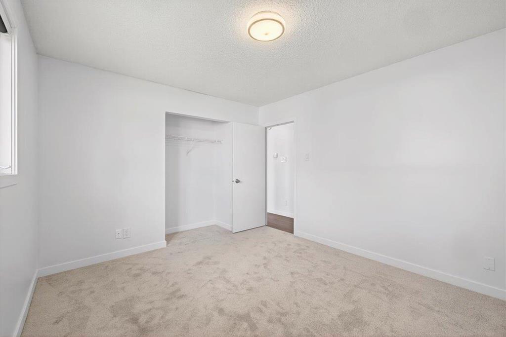 Photo 22 of 98 Cornwall Boulevard, Winnipeg MB