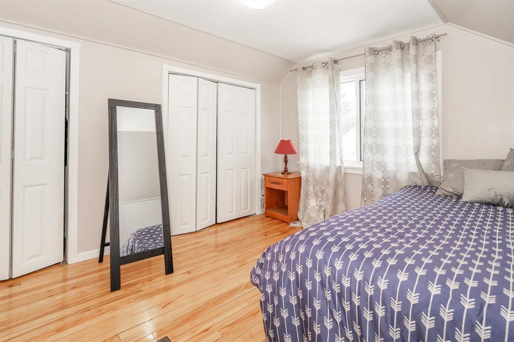 Photo 13 of 1088 Warsaw Avenue, Winnipeg MB