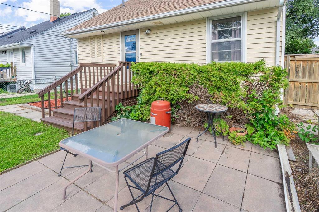 Photo 21 of 1088 Warsaw Avenue, Winnipeg MB