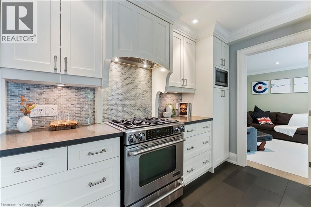 Photo 17 of 1511 Jasmine Crescent, Oakville ON
