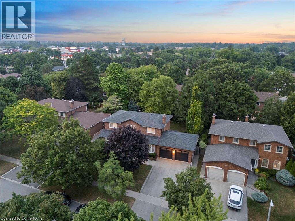 Photo 4 of 1511 Jasmine Crescent, Oakville ON
